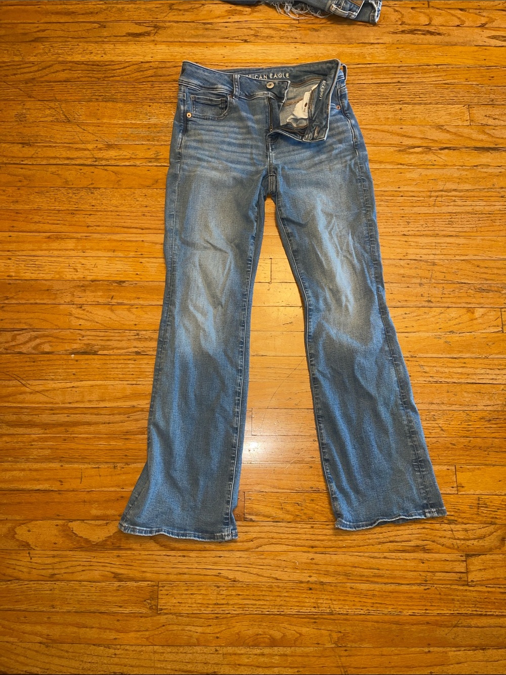 American Eagle Outfitters Light Blue Bootcut Jeans - size 4 Short